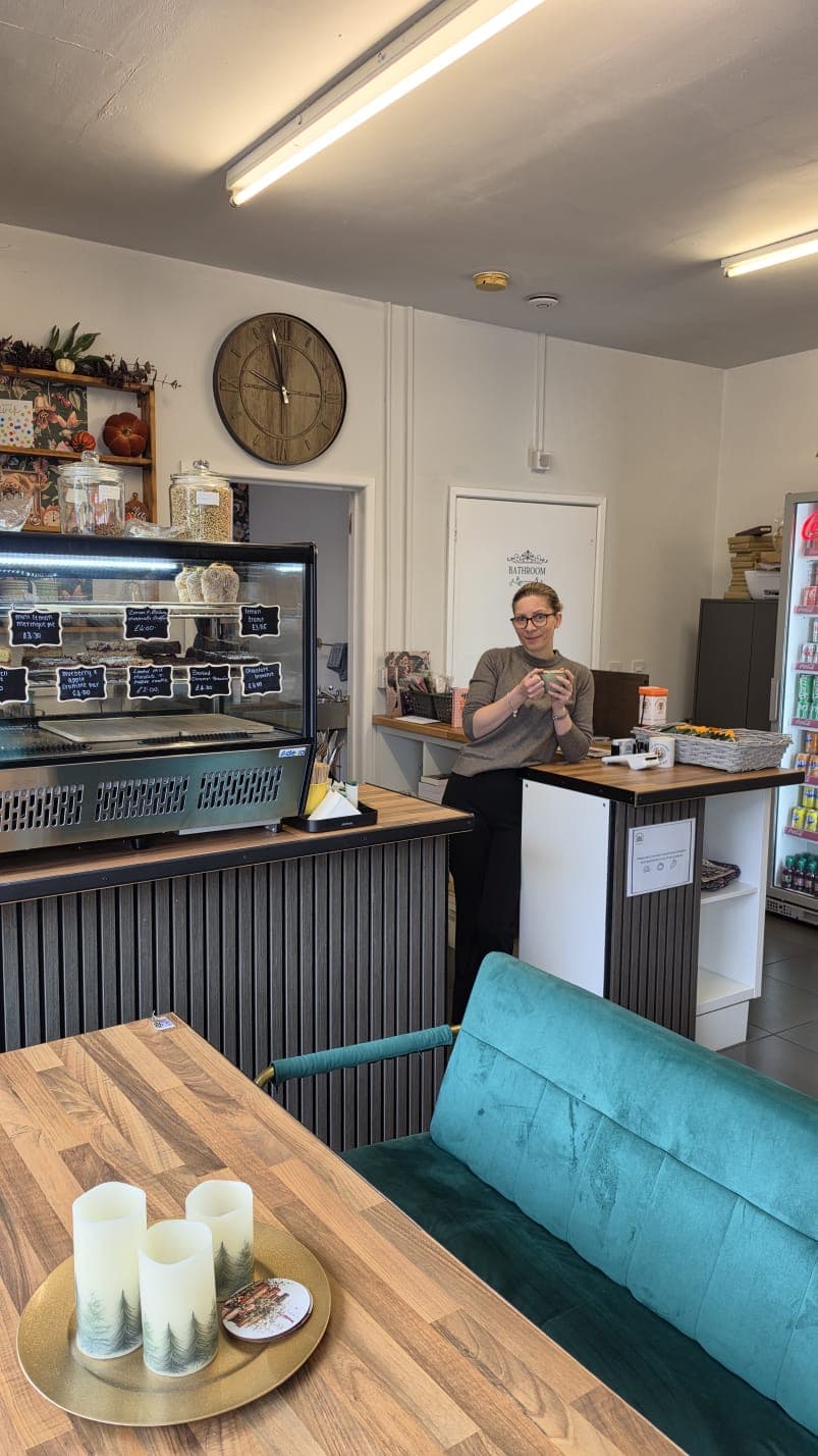 The welcoming Pages & Peace café